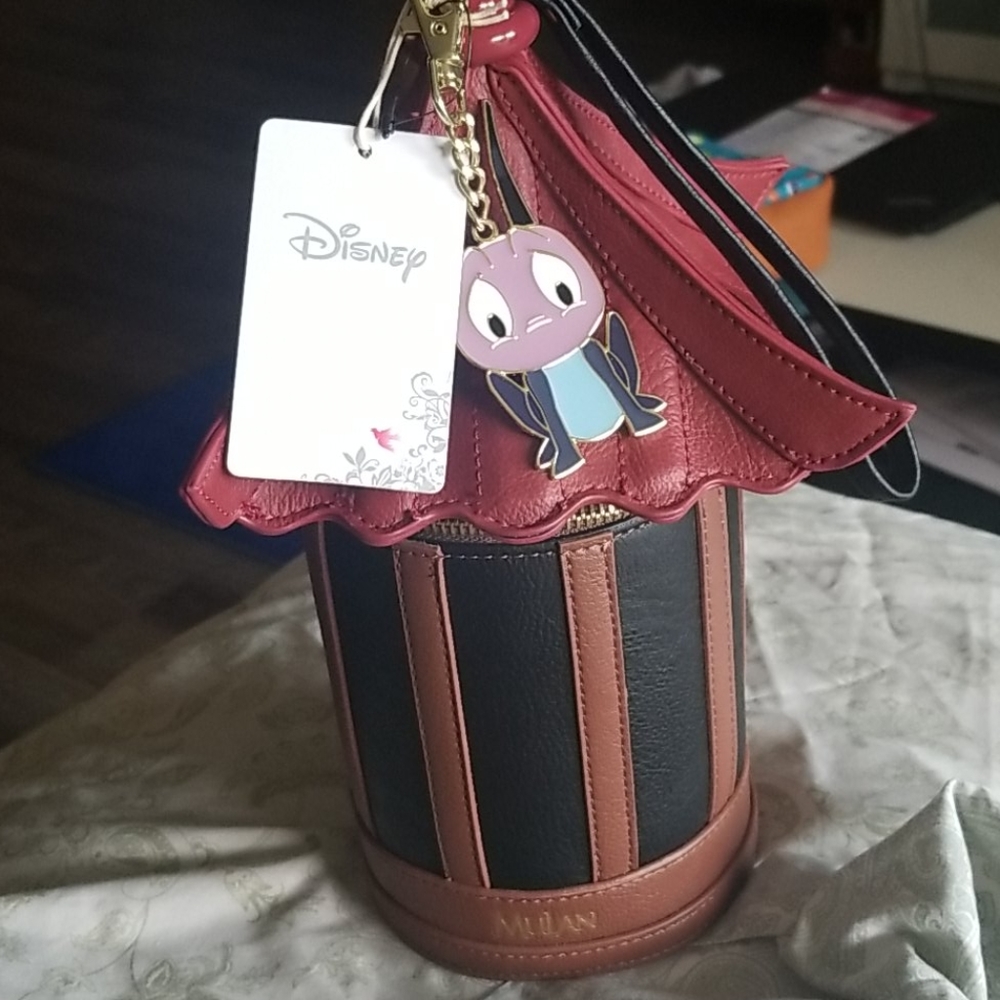 Loungefly Mulan Purse NWT